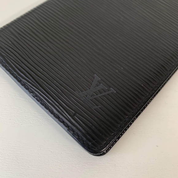 LOUIS VUITTON EPI LEATHER BIFOLD WALLET - Picture 7 of 8